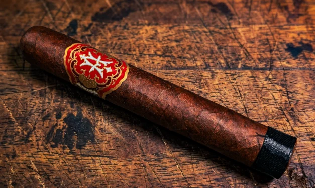 Avowed Awakening Black – Robusto Grande (5.5 x 52)