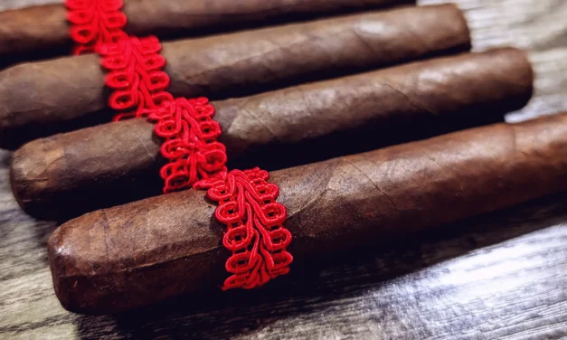 Definition Kinsman (Red Band) – Robusto (5 x 50)