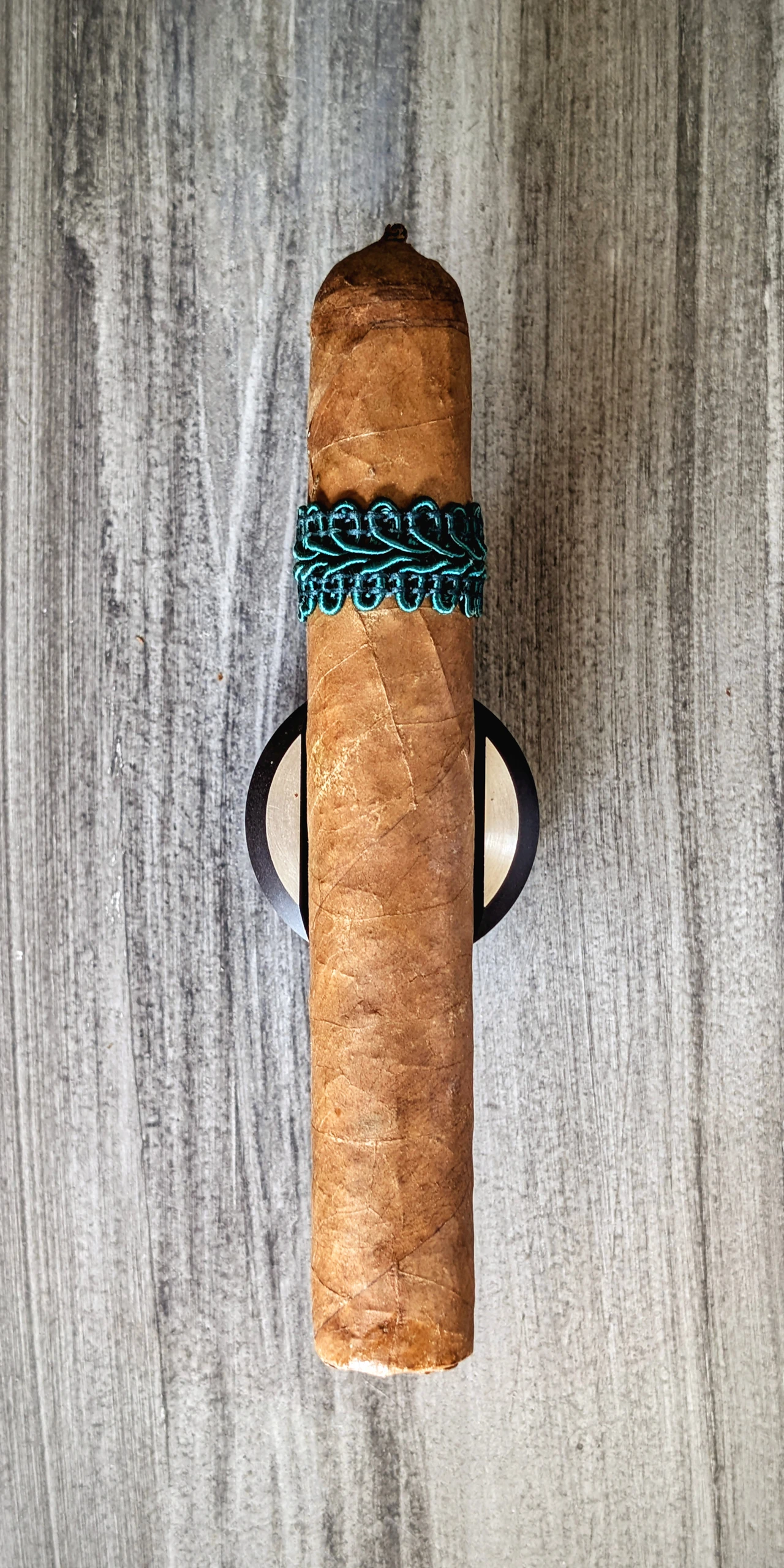 Definition Noir Cameroon (Teal Band) - Robusto Grande (5.5 x 54)