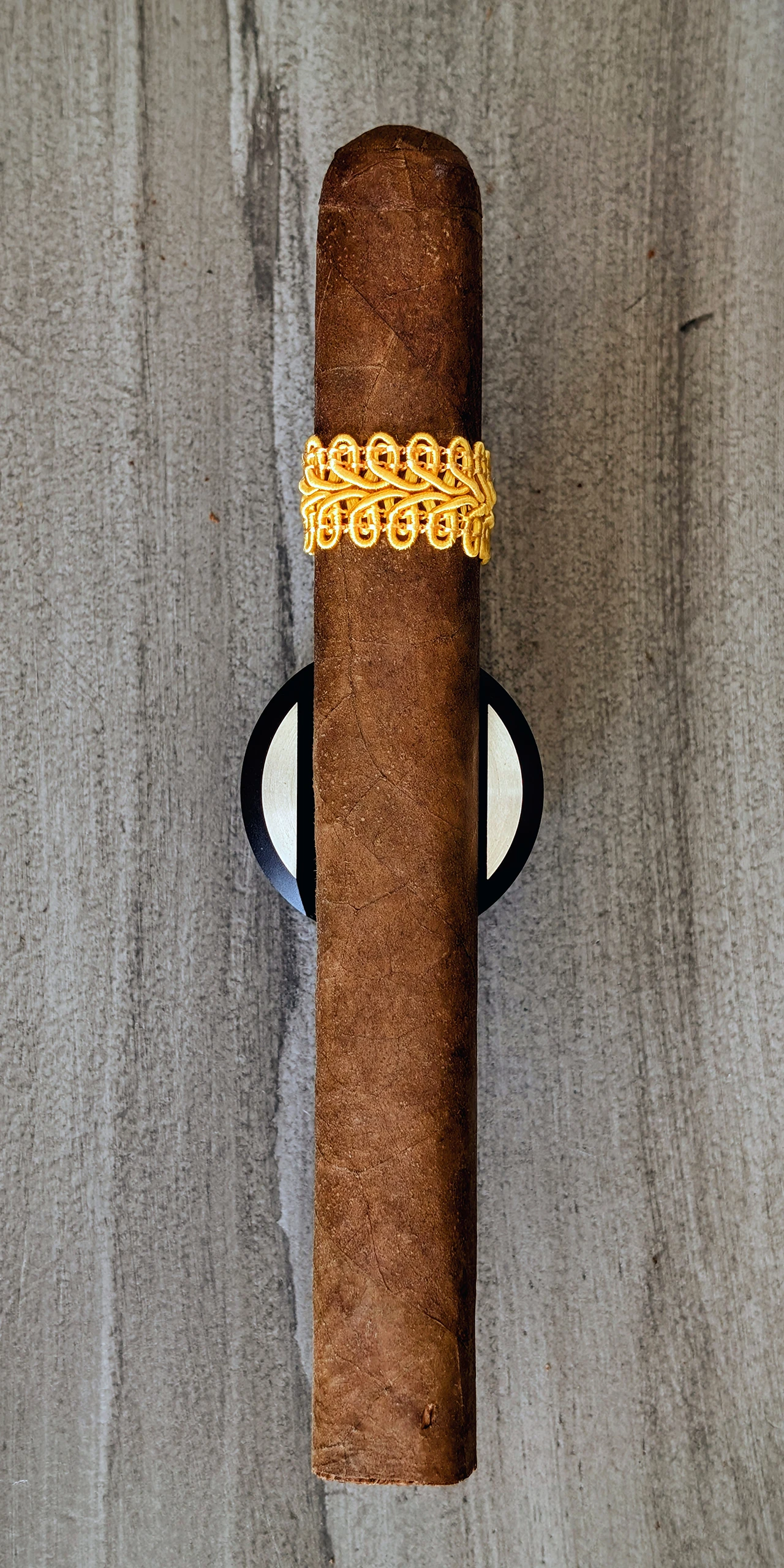Definition Prolific BP Maduro (Yellow Band) - Toro (Box Press) (6.5 x 54)