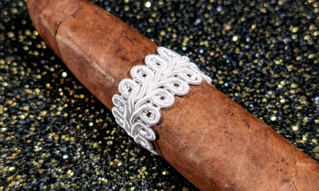 Definition The Goods (White Band) – Salomon (Box Press) (7.25 x 57)