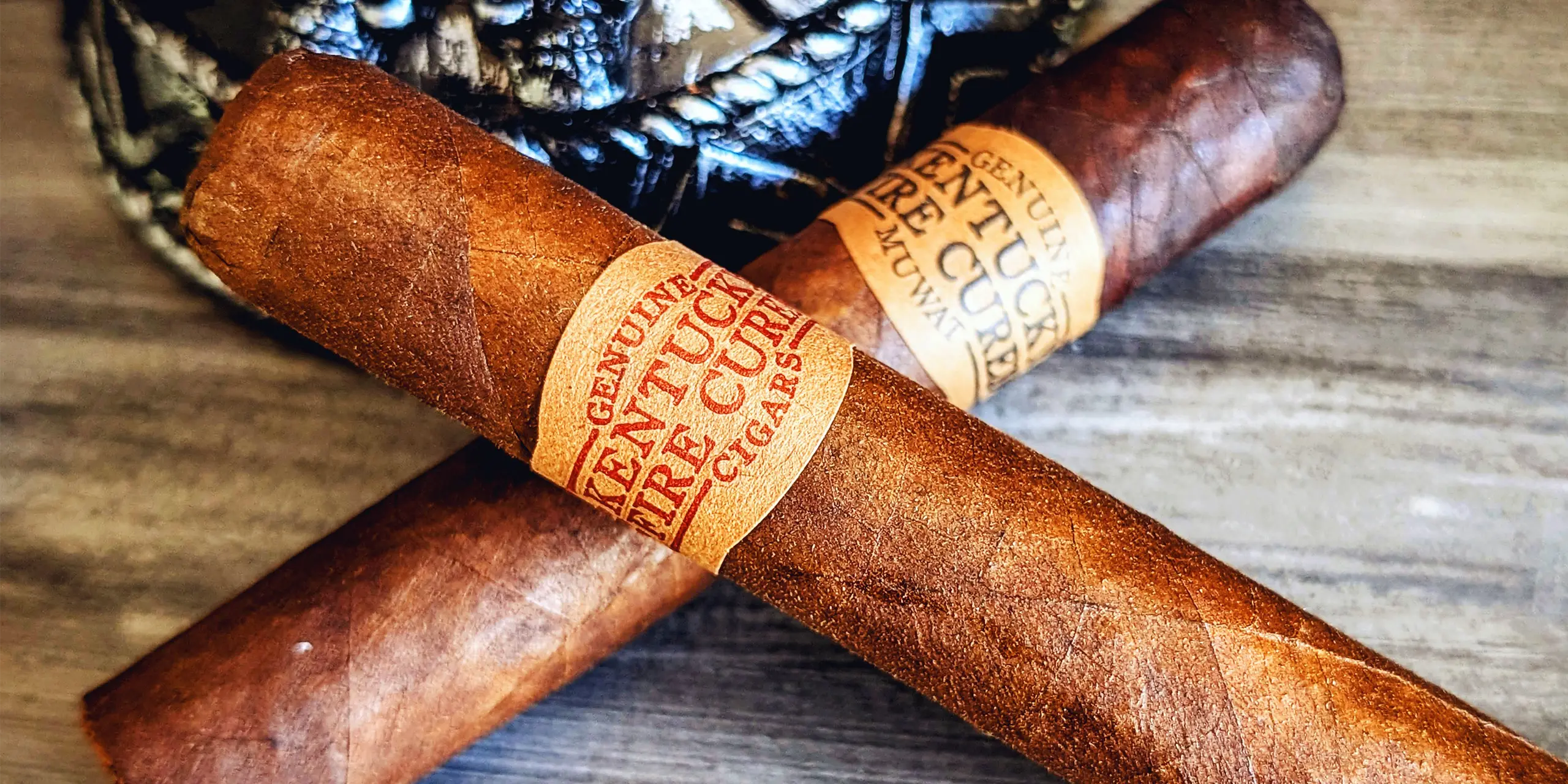 DE Kentucky Fire Cured Sweets (Fat Molly) – Robusto (5 x 56)_HEADER_01