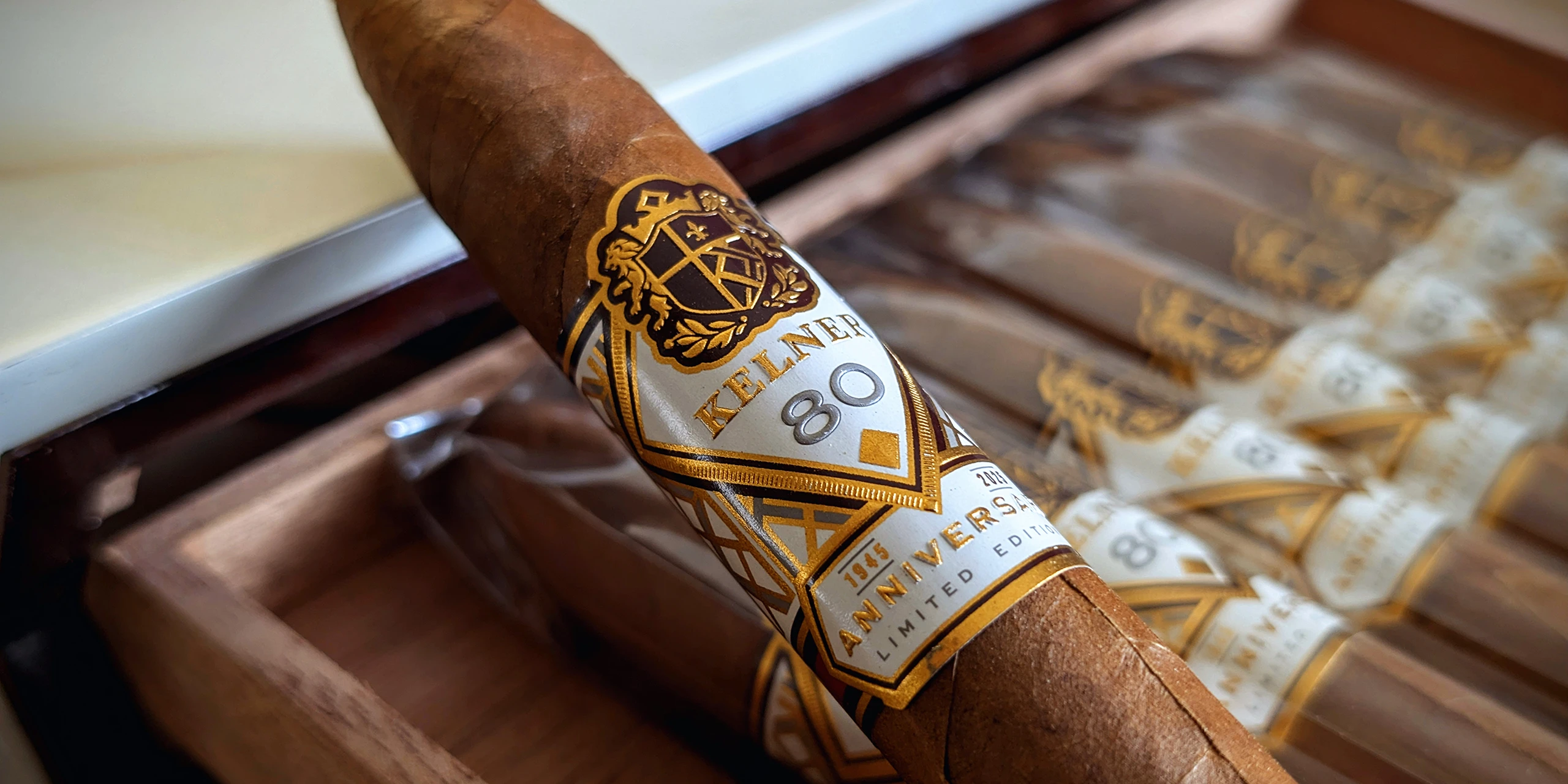 Kelner Family Cigars 80th Anniversary – Diadema (7 x 50)_HEADER_01B