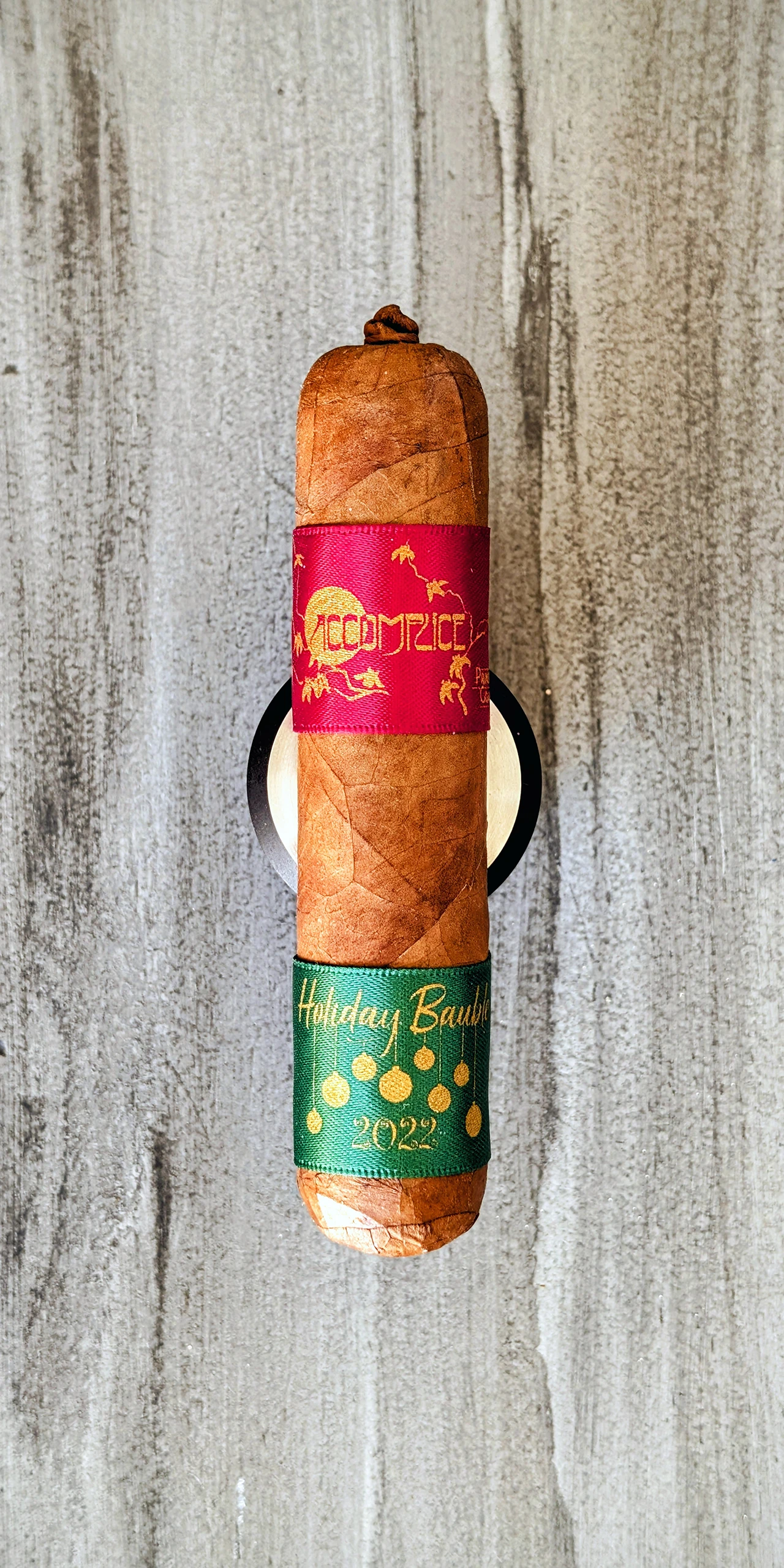 Principle Cigars Accomplice Holiday Bauble 2022 - Perfecto (4.5 x 60)