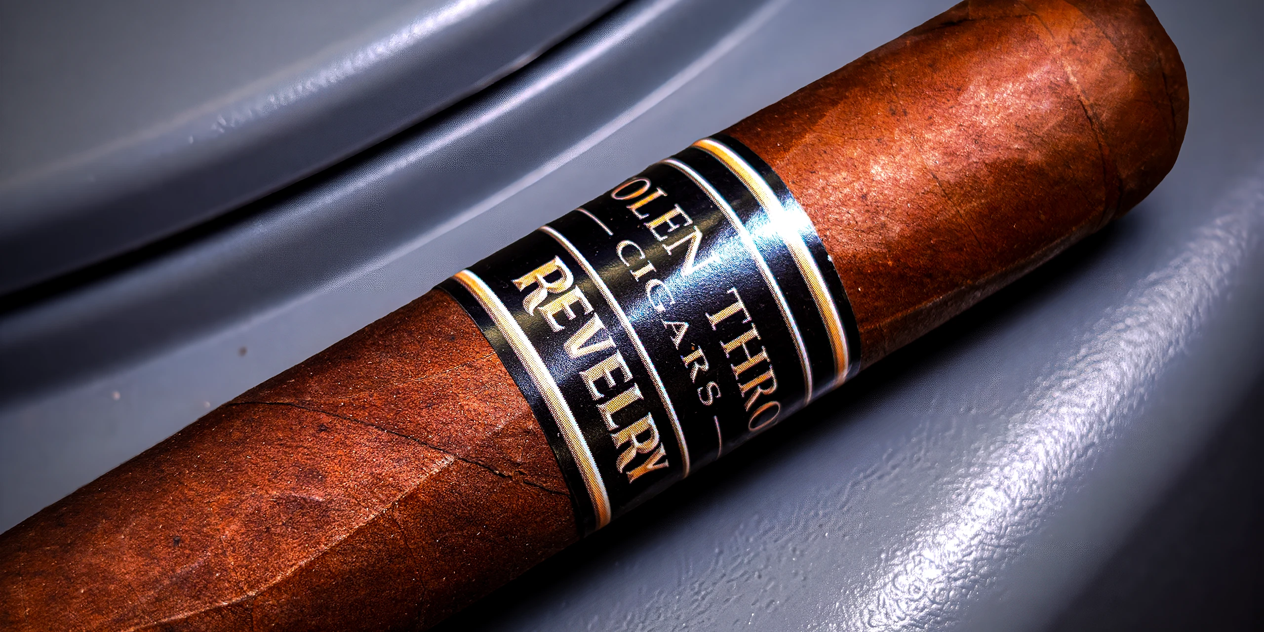 Stolen Throne Revelry – Robusto Grande (5 x 54)_HEADER_02